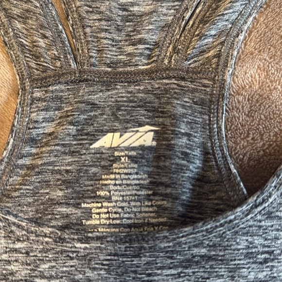 Women’s Avia workout tank top - Picture 3 of 5